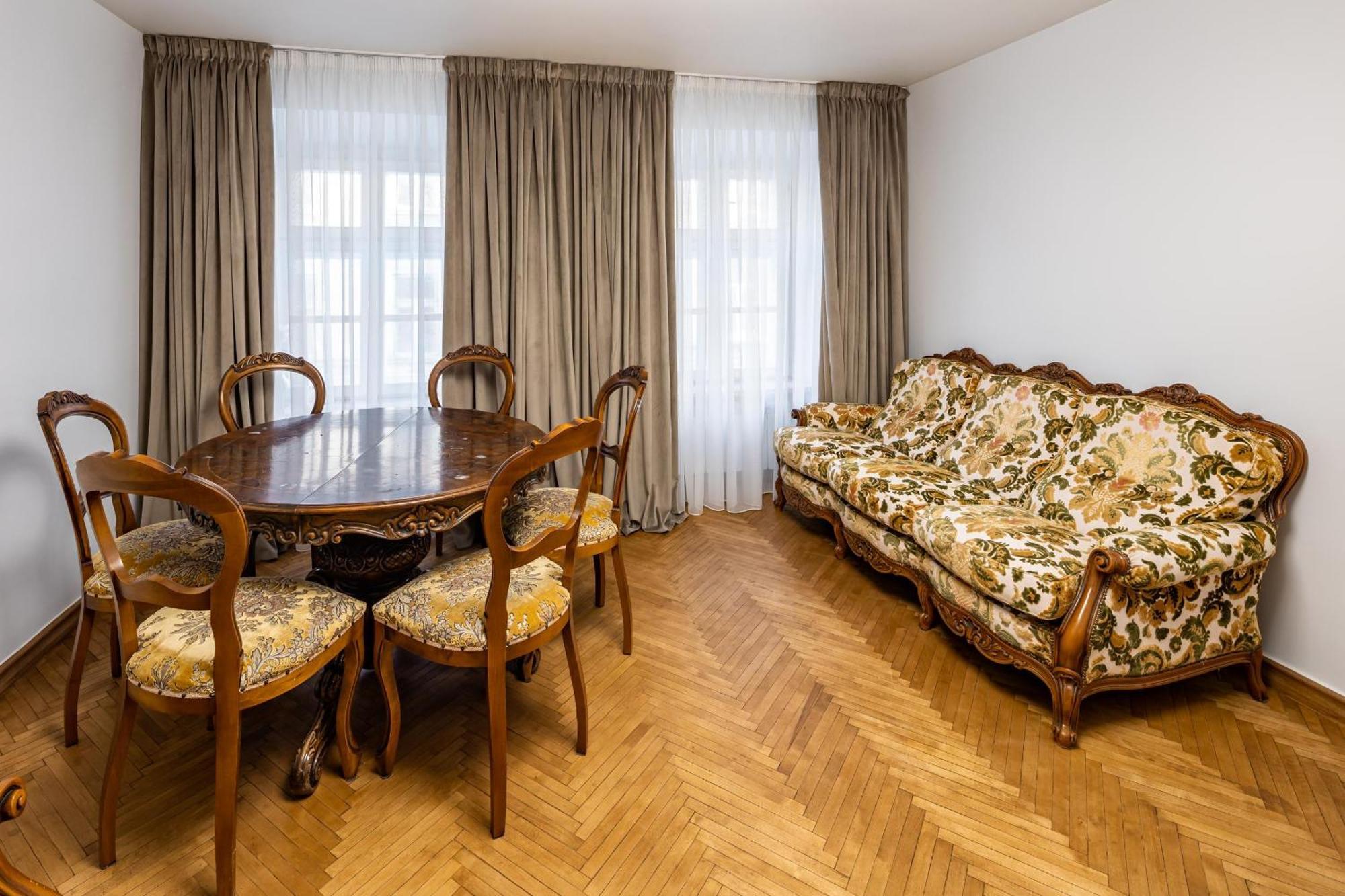Romari Apartment Вірменська Lviv Buitenkant foto